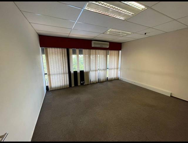 1,594M² OFFICE TO LET IN ALRODE
